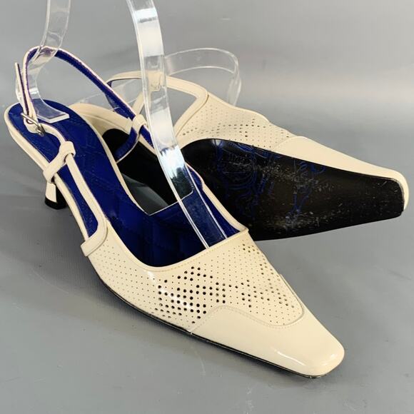 BURBERRY Size 7 Cream Patent Leather Perforated Kitten Heel Slingback Sandals - Picture 5 of 8